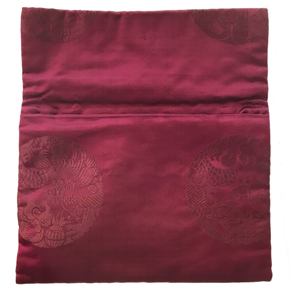 GORGEOUS SILK BURGUNDY CLUCH BAG - Picture 4 of 4